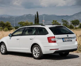 Noleggio Skoda Octavia Combi. Auto Comfort per il noleggio in Montenegro ✓ Cauzione di Deposito di 200 EUR ✓ Opzioni assicurative RCT, CDW, SCDW, FDW, Furto, All'estero, Giovane, Senza deposito.