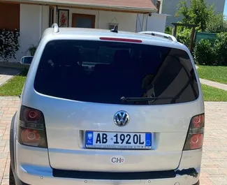 Noleggio auto Volkswagen Touran 2008 in Albania, con carburante Diesel e 130 cavalli di potenza ➤ A partire da 28 EUR al giorno.