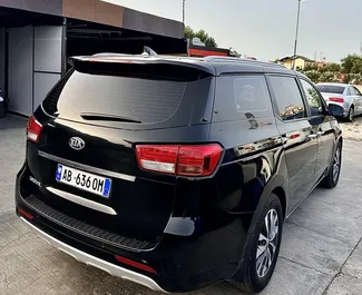 Noleggio Kia Carnival. Auto Comfort, Crossover, Monovolume per il noleggio in Albania ✓ Cauzione di Deposito di 300 EUR ✓ Opzioni assicurative RCT, SCDW.