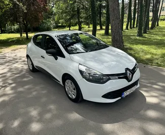 Noleggio auto Renault Clio 4 2015 in Montenegro, con carburante Diesel e 75 cavalli di potenza ➤ A partire da 35 EUR al giorno.