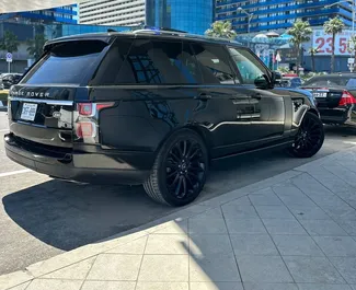 Land Rover Range Rover 2019 con sistema A trazione integrale, disponibile a Tbilisi.