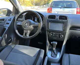 Noleggio auto Volkswagen Golf 6 2010 in Albania, con carburante Benzina e 120 cavalli di potenza ➤ A partire da 33 EUR al giorno.