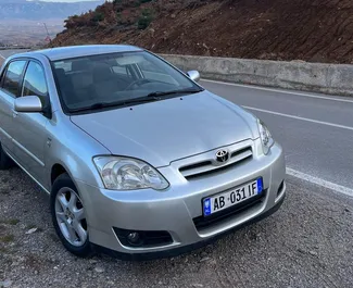 Vista frontale di un noleggio Toyota Corolla a Tirana, Albania ✓ Auto #10416. ✓ Cambio Automatico TM ✓ 0 recensioni.