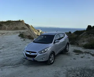 Vista frontale di un noleggio Hyundai Tucson a Durazzo, Albania ✓ Auto #10449. ✓ Cambio Automatico TM ✓ 0 recensioni.