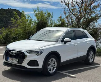 Vista frontale di un noleggio Audi Q3 a Rafailovici, Montenegro ✓ Auto #7116. ✓ Cambio Automatico TM ✓ 0 recensioni.