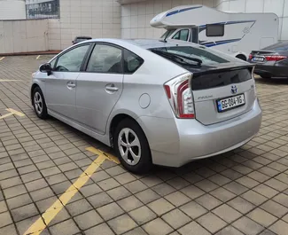 Motore Ibrido da 1,8L di Toyota Prius 2014 per il noleggio a Batumi.