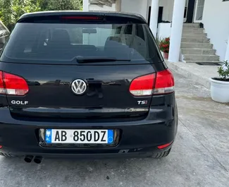 Noleggio Volkswagen Golf 6. Auto Economica, Comfort per il noleggio in Albania ✓ Cauzione di Deposito di 100 EUR ✓ Opzioni assicurative RCT, FDW, All'estero.