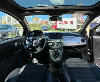 Noleggio Fiat 500. Auto Economica, Comfort per il noleggio in Albania ✓ Cauzione di Deposito di 100 EUR ✓ Opzioni assicurative RCT.