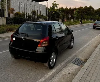 Noleggio Toyota Yaris. Auto Economica, Comfort per il noleggio in Albania ✓ Cauzione di Deposito di 200 EUR ✓ Opzioni assicurative [].