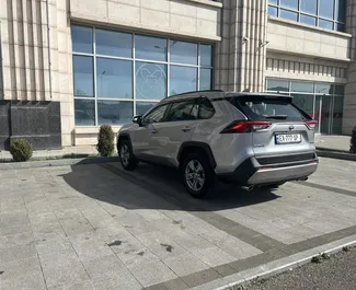 Noleggio Toyota Rav4. Auto Comfort, SUV, Crossover per il noleggio in Georgia ✓ Cauzione di Senza deposito ✓ Opzioni assicurative RCT, CDW, SCDW, FDW, Passeggeri, Furto, Giovane, Senza deposito.