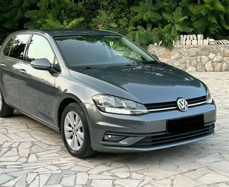 Vista frontale di un noleggio Volkswagen Golf 7 in Becici, Montenegro ✓ Auto #10761. ✓ Cambio Automatico TM ✓ 1 recensioni.