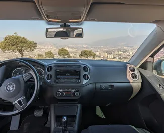 Noleggio Volkswagen Tiguan. Auto Comfort, Crossover per il noleggio in Georgia ✓ Cauzione di Senza deposito ✓ Opzioni assicurative RCT, CDW, FDW, Passeggeri.