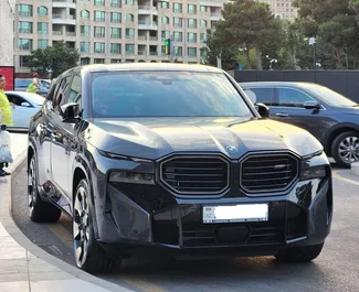 Vista frontale di un noleggio BMW XM a Baku, Azerbaigian ✓ Auto #10773. ✓ Cambio Automatico TM ✓ 0 recensioni.