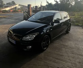 Noleggio auto Hyundai i30 2010 in Albania, con carburante Diesel e 80 cavalli di potenza ➤ A partire da 28 EUR al giorno.