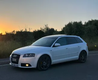 Vista frontale di un noleggio Audi A3 all'aeroporto di Tirana, Albania ✓ Auto #10463. ✓ Cambio Manuale TM ✓ 0 recensioni.