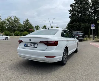 Motore Benzina da 1,4L di Volkswagen Jetta 2019 per il noleggio a Tbilisi.