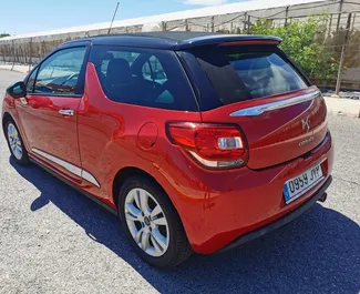 Noleggio Citroen DS3. Auto Economica, Comfort per il noleggio in Spagna ✓ Cauzione di Deposito di 400 EUR ✓ Opzioni assicurative RCT, Furto, All'estero.