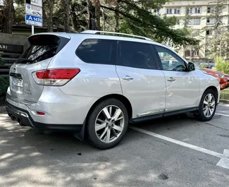 Noleggio auto Nissan Pathfinder 2015 in Georgia, con carburante Benzina e 260 cavalli di potenza ➤ A partire da 155 GEL al giorno.