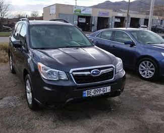 Vista frontale di un noleggio Subaru Forester a Tbilisi, Georgia ✓ Auto #10840. ✓ Cambio Automatico TM ✓ 0 recensioni.