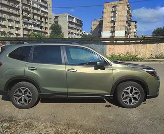 Subaru Forester 2020 con sistema A trazione anteriore, disponibile a Tbilisi.