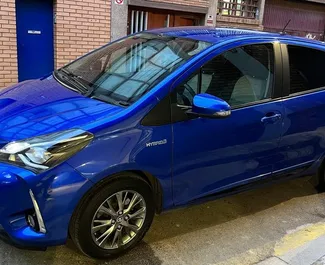 Noleggio Toyota Yaris. Auto Economica, Comfort per il noleggio in Spagna ✓ Cauzione di Deposito di 400 EUR ✓ Opzioni assicurative RCT, Furto, All'estero.