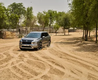 Noleggio auto Mitsubishi Outlander 2024 negli Emirati Arabi Uniti, con carburante Benzina e 196 cavalli di potenza ➤ A partire da 240 AED al giorno.