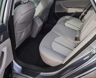 Noleggio Hyundai Sonata. Auto Comfort, Premium per il noleggio in Georgia ✓ Cauzione di Deposito di 100 GEL ✓ Opzioni assicurative RCT, CDW, Passeggeri.