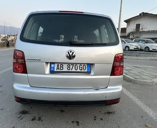 Noleggio auto Volkswagen Touran #11072 Automatico all'aeroporto di Tirana, dotata di motore 1,9L ➤ Da Enrigen in Albania.