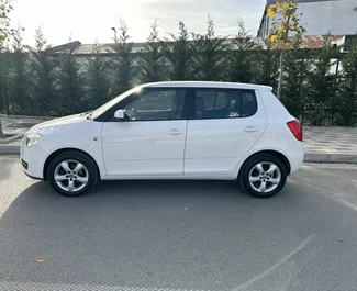 Noleggio auto Skoda Fabia #11083 Manuale all'aeroporto di Tirana, dotata di motore 1,2L ➤ Da Enrigen in Albania.