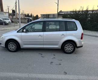 Noleggio auto Volkswagen Touran 2010 in Albania, con carburante Diesel e  cavalli di potenza ➤ A partire da 17 EUR al giorno.