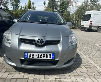 Motore Diesel da 2,0L di Toyota Auris 2010 per il noleggio all'aeroporto di Tirana.