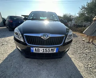 Noleggio auto Skoda Fabia #11066 Manuale all'aeroporto di Tirana, dotata di motore 1,2L ➤ Da Enrigen in Albania.