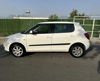 Noleggio auto Skoda Fabia #11064 Manuale all'aeroporto di Tirana, dotata di motore 1,4L ➤ Da Enrigen in Albania.