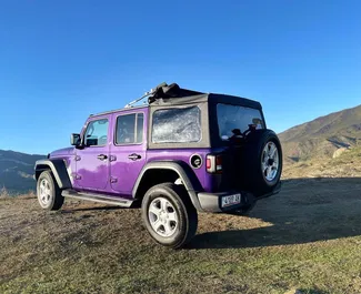 Noleggio Jeep Wrangler. Auto Comfort, SUV per il noleggio in Georgia ✓ Cauzione di Deposito di 800 GEL ✓ Opzioni assicurative RCT, CDW.