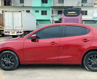 Noleggio Mazda 2. Auto Economica per il noleggio in Thailandia ✓ Cauzione di Deposito di 5000 THB ✓ Opzioni assicurative RCT, CDW, SCDW, Giovane.