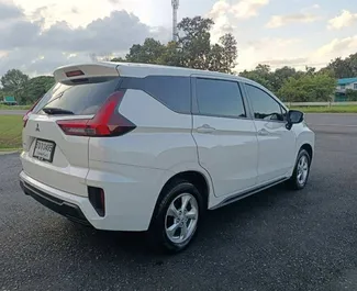 Noleggio Mitsubishi Xpander. Auto Comfort, Monovolume per il noleggio in Thailandia ✓ Cauzione di Deposito di 15000 THB ✓ Opzioni assicurative RCT, CDW, SCDW, Giovane.