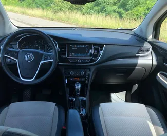 Buick Encore 2017 con sistema A trazione anteriore, disponibile a Batumi.