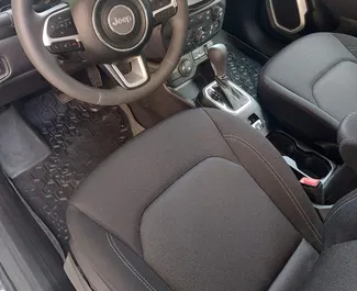 Jeep Renegade 2021 disponibile per il noleggio a Tbilisi, con limite di chilometraggio di illimitato.