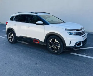 Noleggio Citroen C5 Aircross. Auto Comfort, Premium, Crossover per il noleggio in Montenegro ✓ Cauzione di Deposito di 200 EUR ✓ Opzioni assicurative RCT, CDW, All'estero.