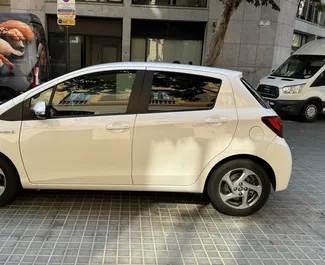 Noleggia Toyota Yaris a Barcellona Spagna