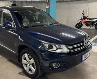 Noleggio auto Volkswagen Tiguan #11034 Automatico a Valencia, dotata di motore 2,0L ➤ Da Sergei in Spagna.