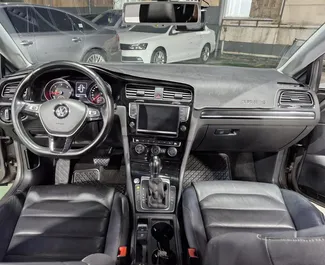 Noleggio Volkswagen Golf 7. Auto Economica, Comfort per il noleggio in Albania ✓ Cauzione di Senza deposito ✓ Opzioni assicurative RCT, CDW, FDW, All'estero, Giovane.