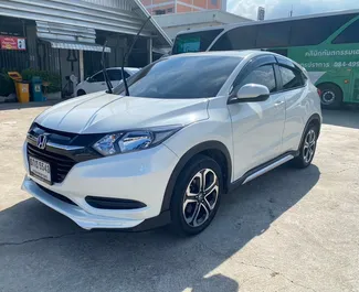 Noleggio Honda HR-V. Auto Economica, Comfort, Crossover per il noleggio in Thailandia ✓ Cauzione di Deposito di 10000 THB ✓ Opzioni assicurative RCT, CDW, SCDW, Giovane.