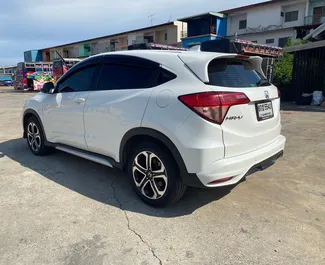 Honda HR-V 2019 disponibile per il noleggio all'aeroporto Suvarnabhumi di Bangkok, con limite di chilometraggio di illimitato.