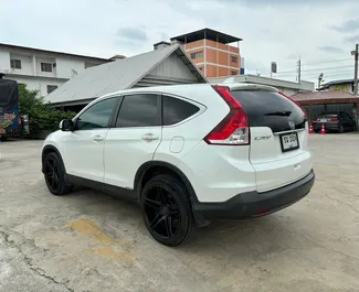 Noleggio Honda CR-V. Auto Comfort, Crossover per il noleggio in Thailandia ✓ Cauzione di Deposito di 10000 THB ✓ Opzioni assicurative RCT, CDW, SCDW, Giovane.