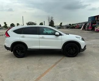 Honda CR-V 2017 disponibile per il noleggio all'aeroporto Suvarnabhumi di Bangkok, con limite di chilometraggio di illimitato.