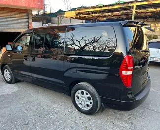 Noleggio auto Hyundai Grand Starex #11159 Automatico all'aeroporto di Tirana, dotata di motore 2,4L ➤ Da Olsi in Albania.