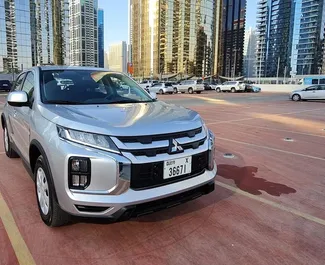 Vista frontale di un noleggio Mitsubishi ASX a Dubai, Emirati Arabi Uniti ✓ Auto #11451. ✓ Cambio Automatico TM ✓ 0 recensioni.