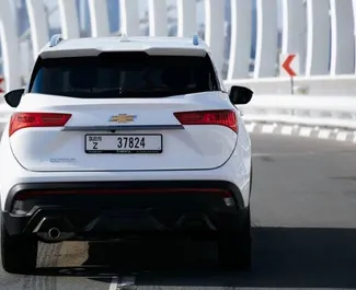 Noleggio auto Chevrolet Captiva 2023 negli Emirati Arabi Uniti, con carburante Benzina e 160 cavalli di potenza ➤ A partire da 120 AED al giorno.