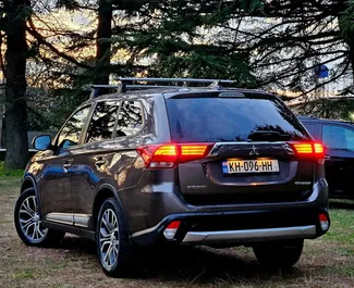 Noleggio Mitsubishi Outlander Xl. Auto Comfort, Crossover per il noleggio in Georgia ✓ Cauzione di Senza deposito ✓ Opzioni assicurative RCT, Passeggeri, Furto, Giovane.